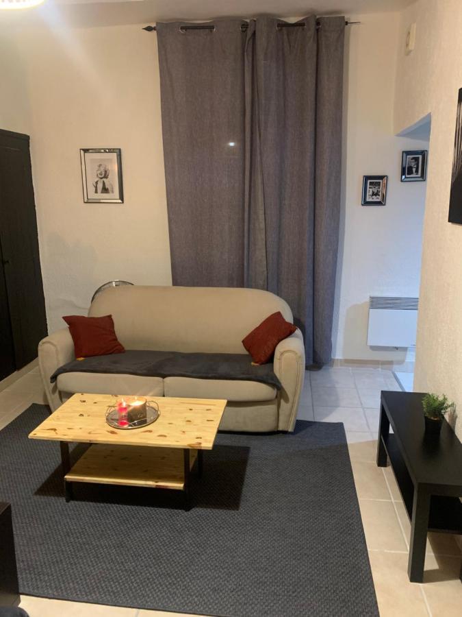 Tres Belle Suite Dans Le Centre Historique Ideale Pour 2 Personnes Orange  Ngoại thất bức ảnh